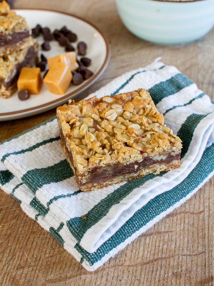 caramel chocolate bars with oats
