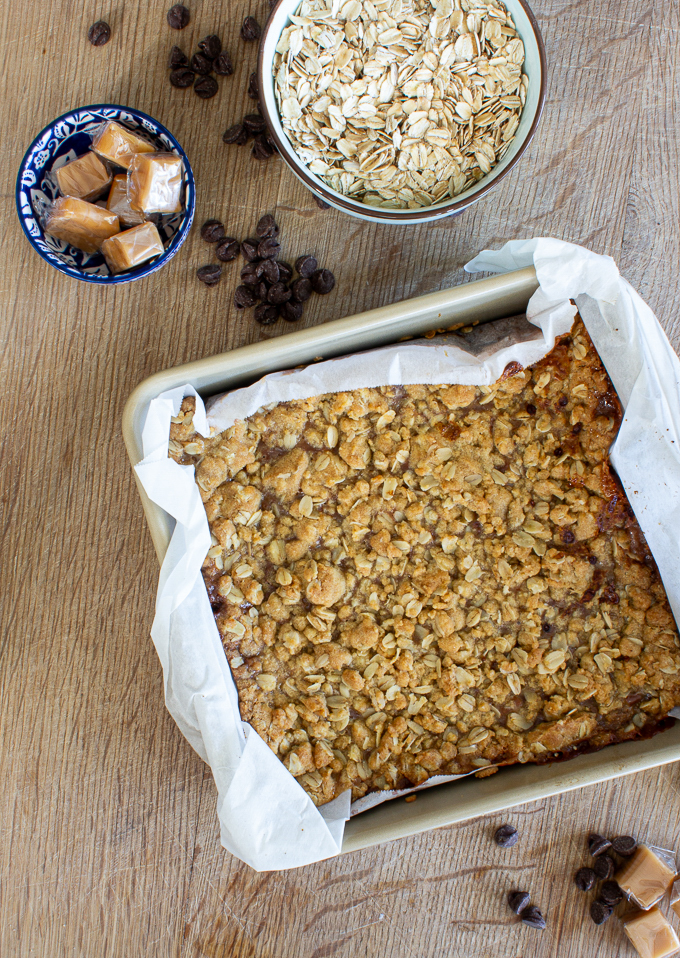 caramel chocolate bars wtih caramel and oats