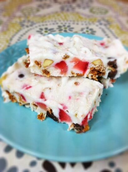 frozen yogurt trail mix bars