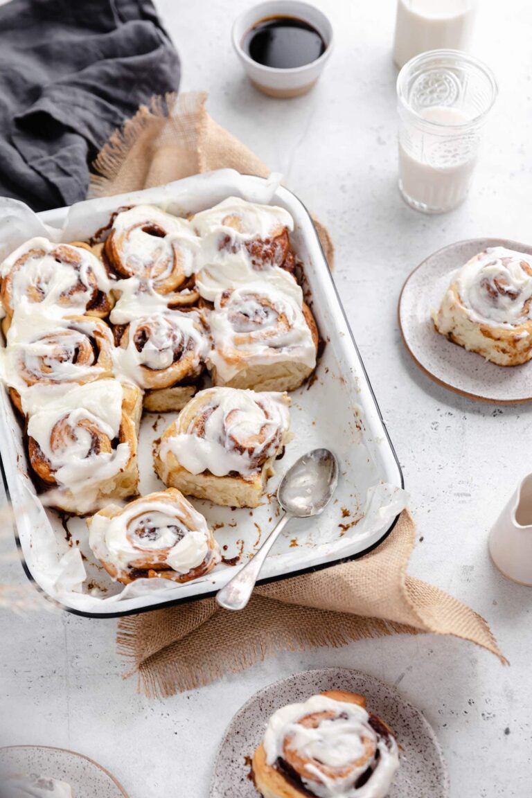 gingerbread cinnamon rolls