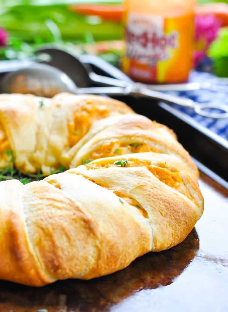 buffalo chicken dip crescent ring