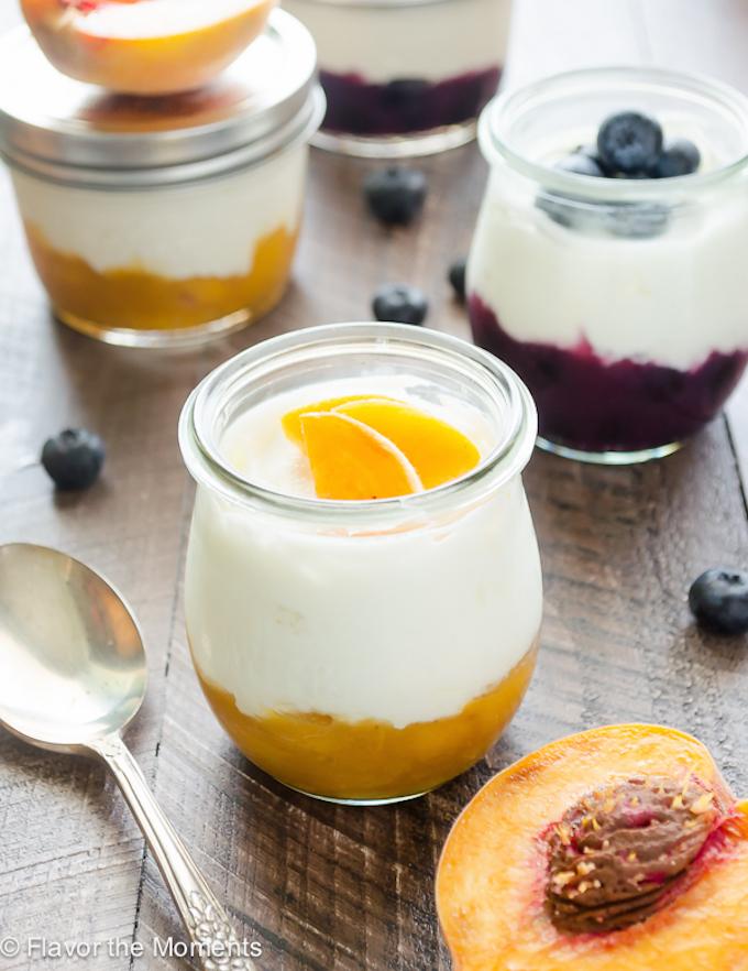 brestfeeding mom snacks - yogurt parfaits