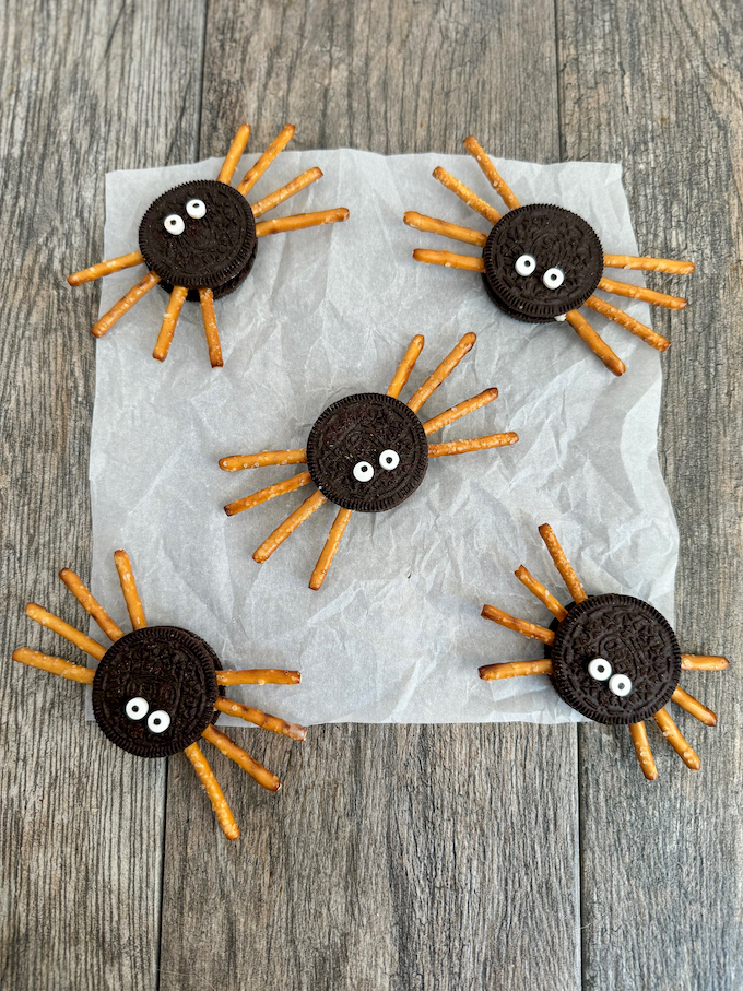 oreo spiders - easy halloween party snack