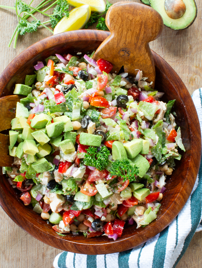 Chopped Mediterranean Salad with Chicken and chickpeas