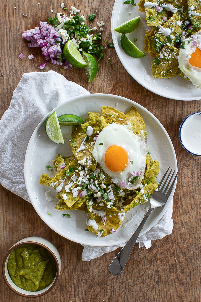 chilaquiles verdes with an egg