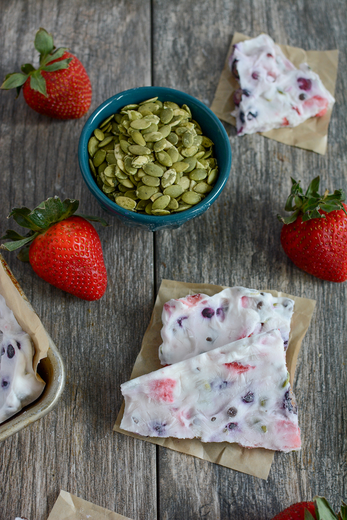 frozen yogurt bark with strawberries and blueberries